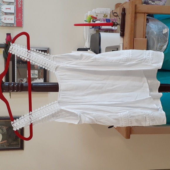 Top - Picture 2 of 4